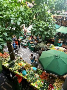 image of farmers' market